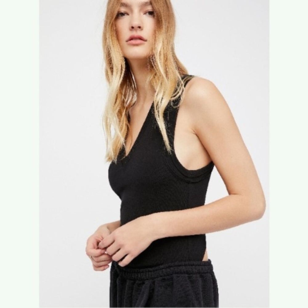 Free People V-neck top medium - Picture 3 of 8